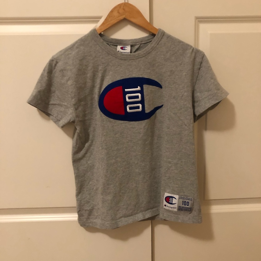 Grey champion tee